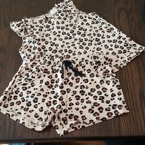H&M Animal Print 2-Piece Set. Size 12-18mth